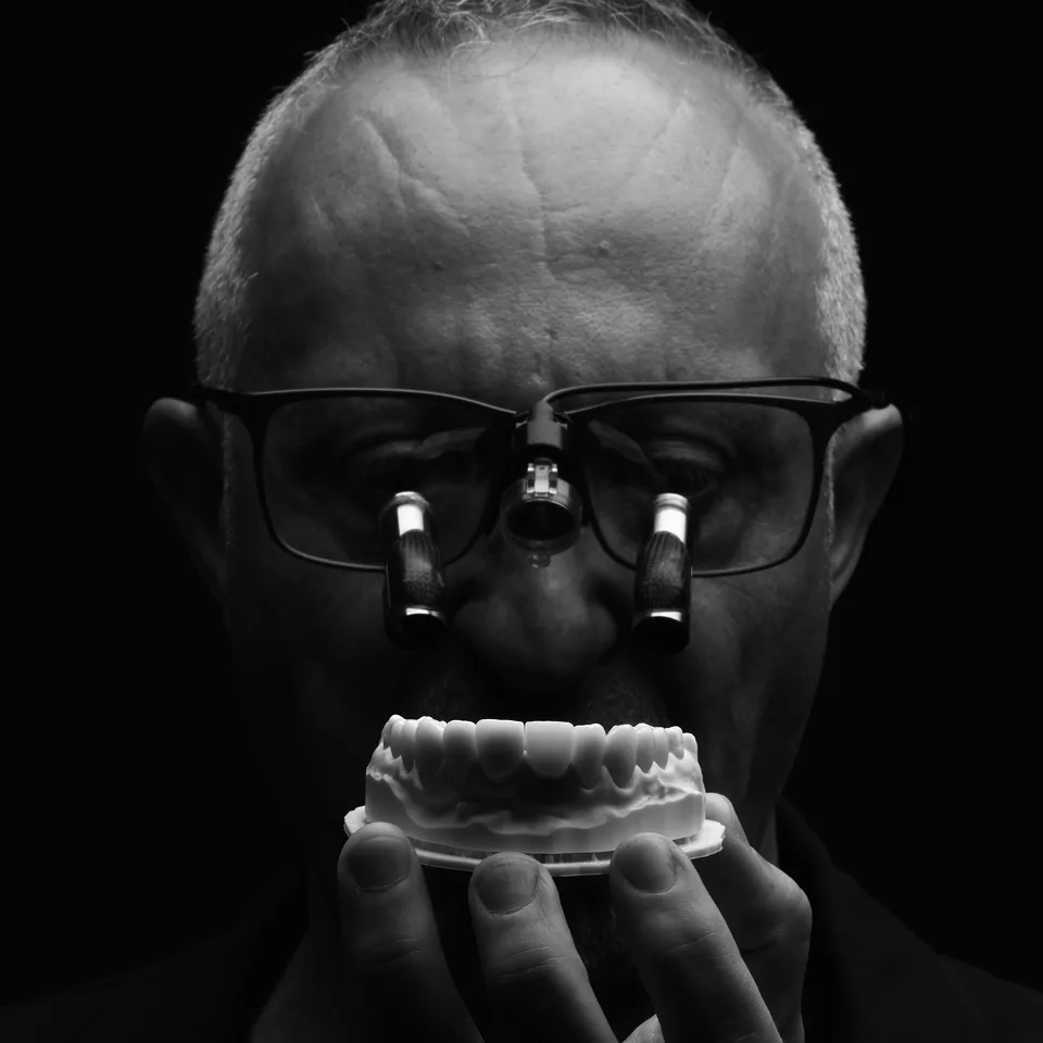 Dr. Simon Roytberg