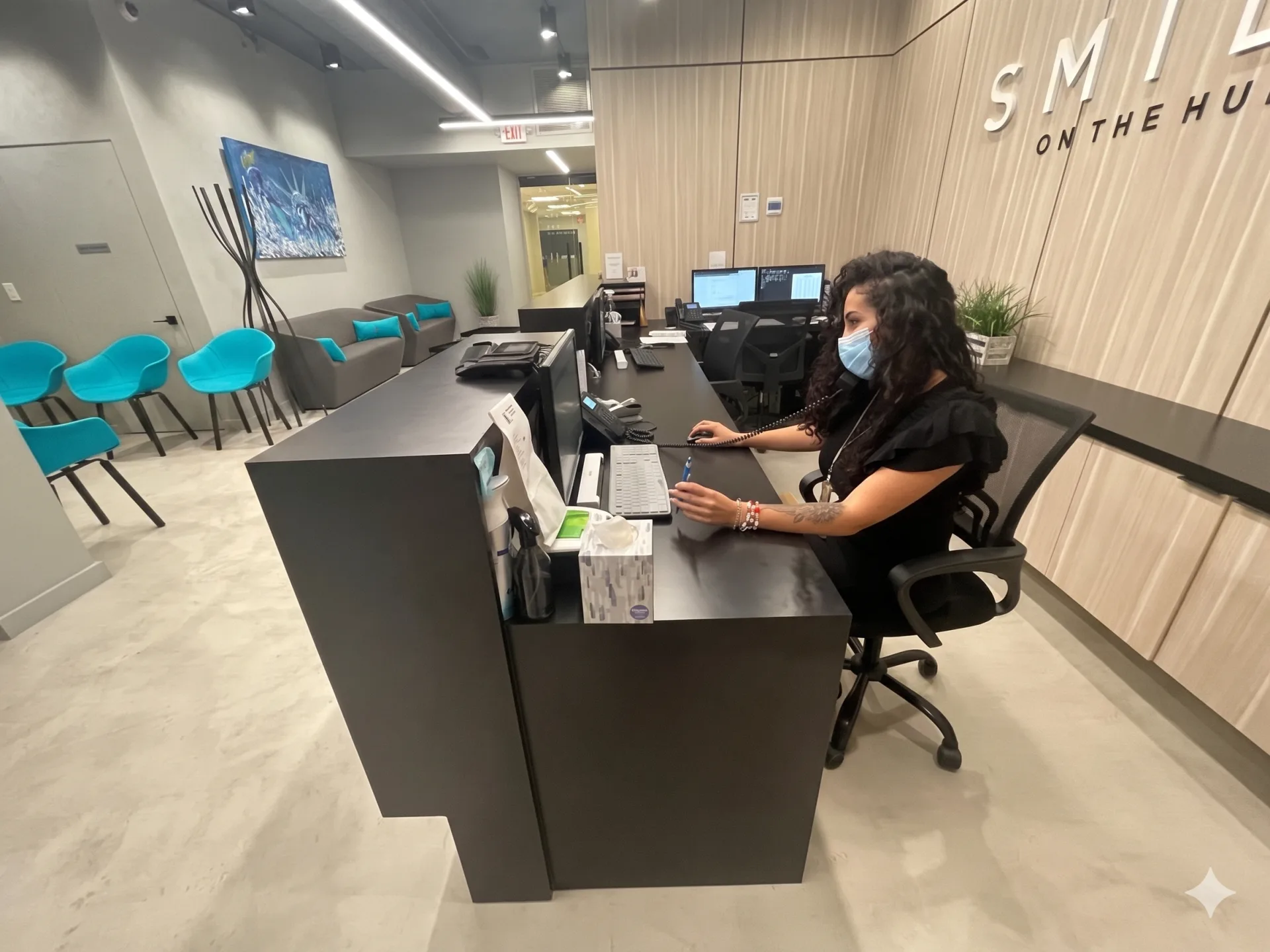 Smiles on the Hudson reception desk